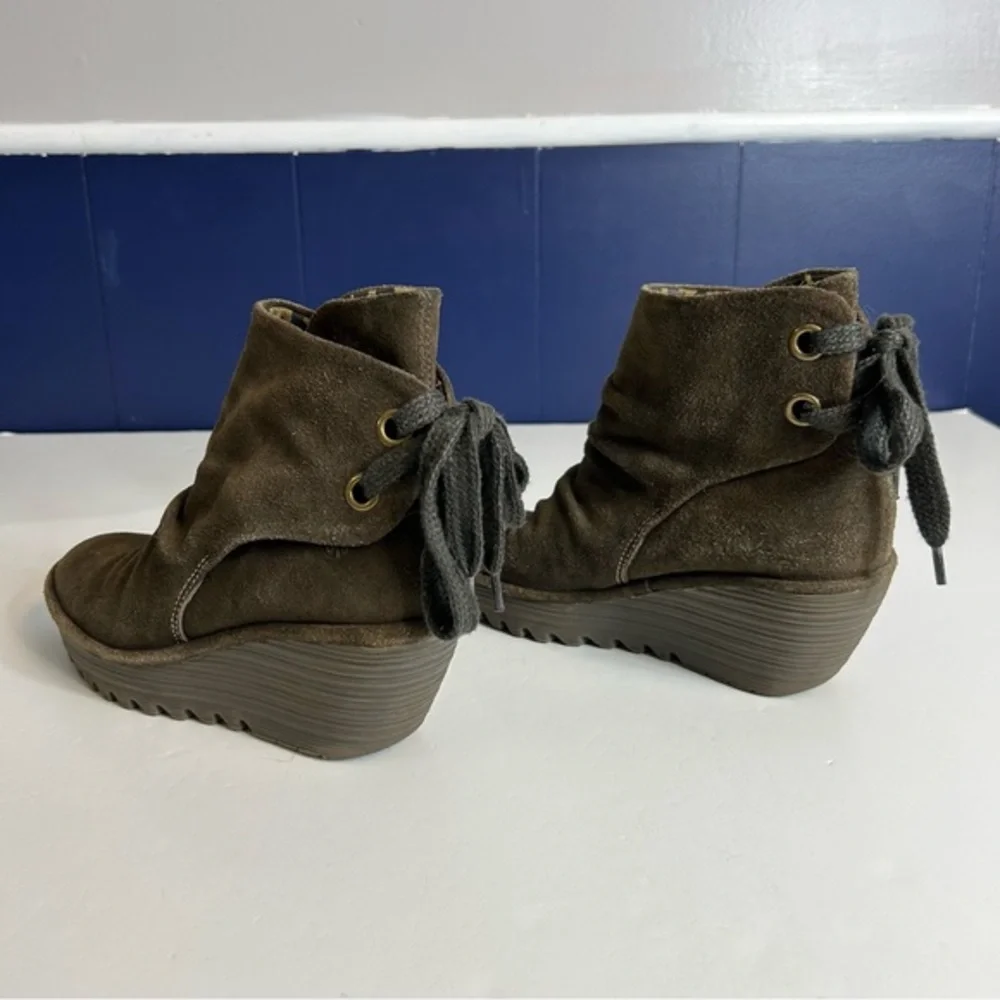 Fly London Yama Suede Wedge Ankle‎ Bootie Olive Army Green Size 39